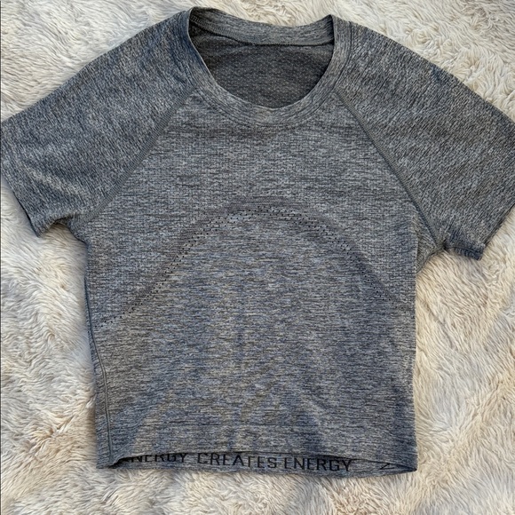lululemon athletica Gray Crop Top - Picture 1 of 3